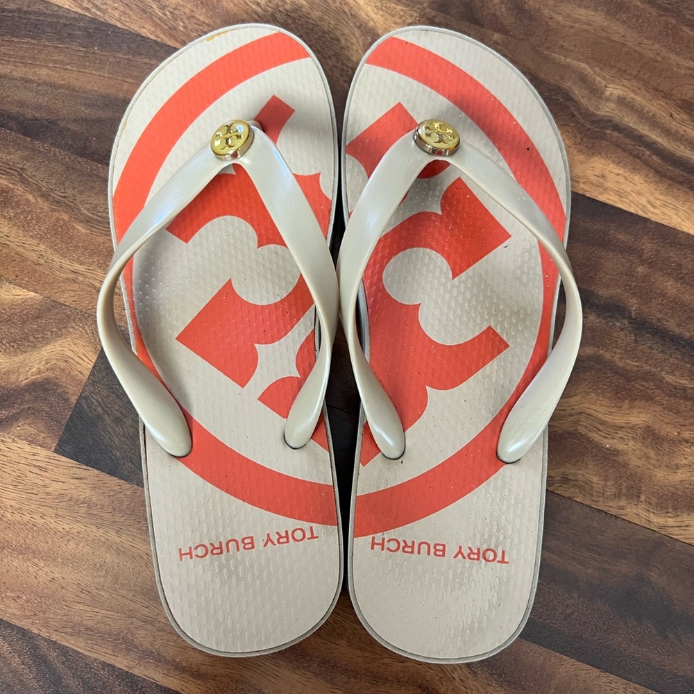 Tory Burch Cream Flip Flop Sandals with Coral Logo